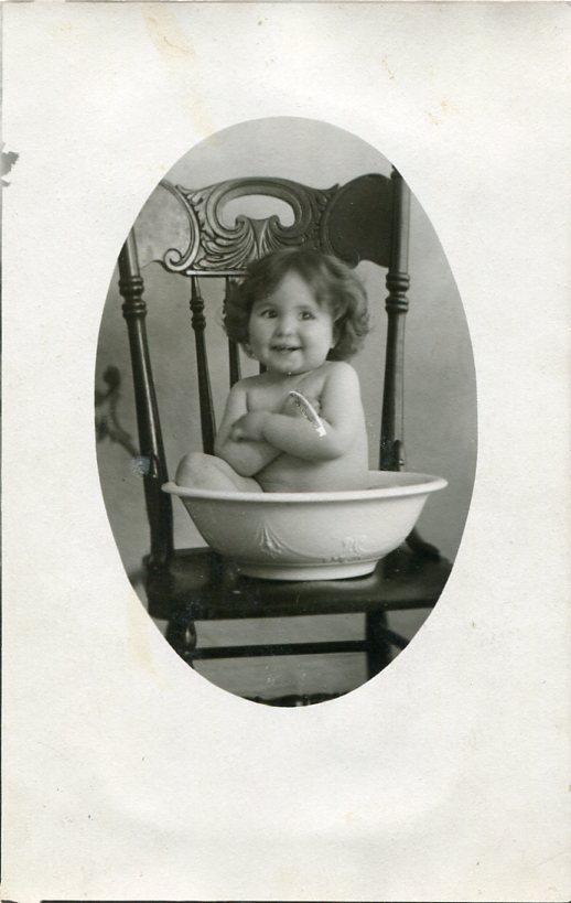 Orene in tub
